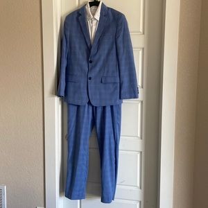 Calvin Klein boys suit. Slim fit and stretch